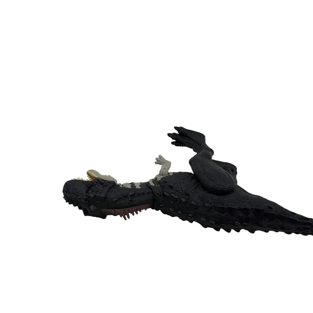 Mattel Jurassic World Dominion Rajasaurus Roar Strikes & Thrash n' Devour T-Rex